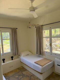 Twin bedroom