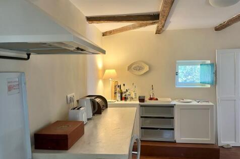 Kitchen area