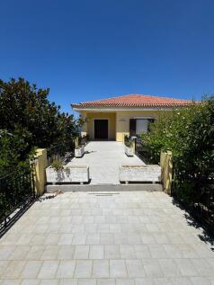 Front alley