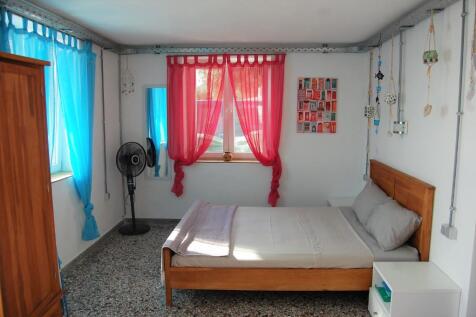 Independent flat