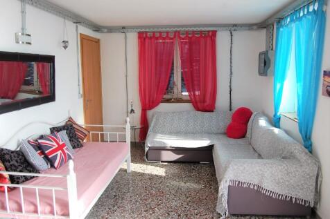 Independent flat