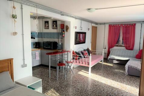 Independent flat