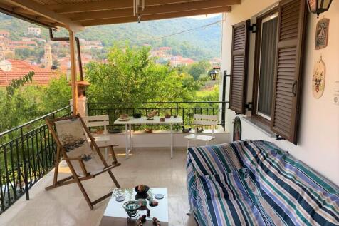Balcony area
