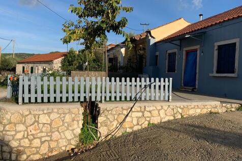 Driveway &amp; entrance