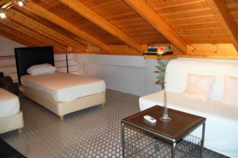 Interior bedroom 2