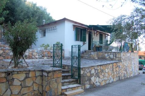 Entrance to property