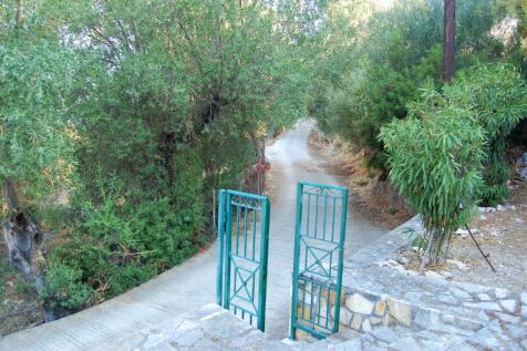 Entrance to property
