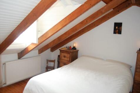House bedroom 1