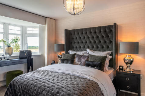 Master Bedroom-027