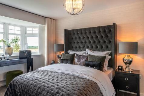 Master Bedroom-027