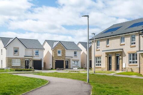 Street scene of 3 and 4 bedroom homes