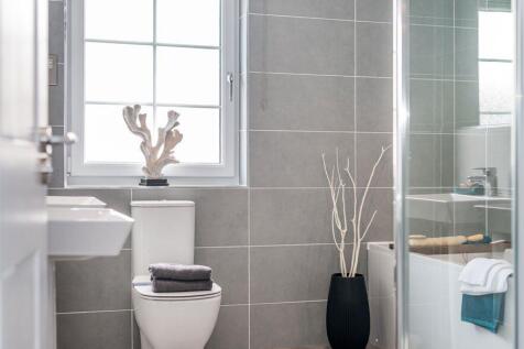 Colville 4 bedroom home, bathroom