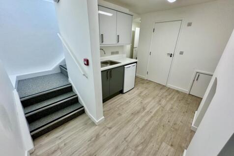 81 High Street (6)