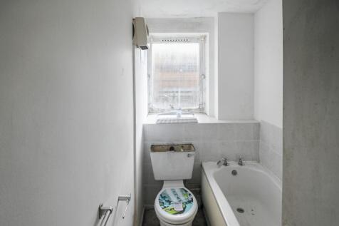 20251023050034 12 QB8aW T202510241115.jpg