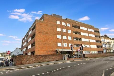 20251023050032 01 L6Y8i T202510241115.jpg