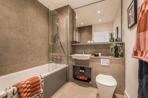 Plot A12 - Bathroom - The Franklin