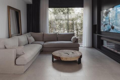 Property Image 112