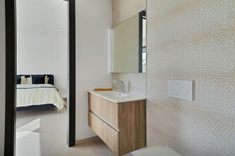 Property Image 79