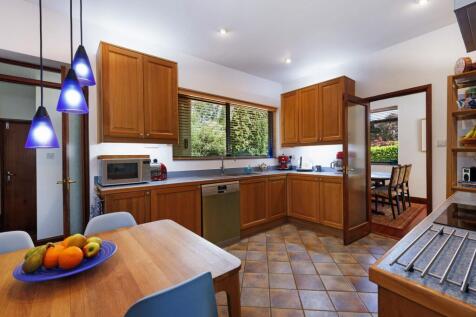 Kitchen / Breakfast Room