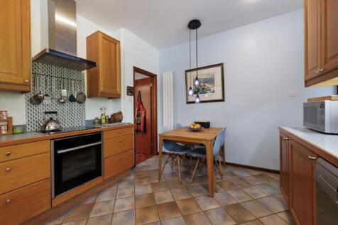 Kitchen / Breakfast Room