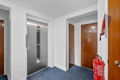 Lift lobby