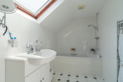 EN SUITE.jpg