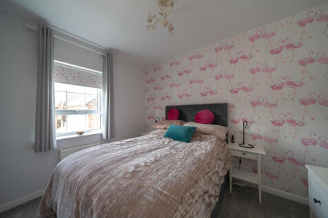 BEDROOM2 (3).jpg