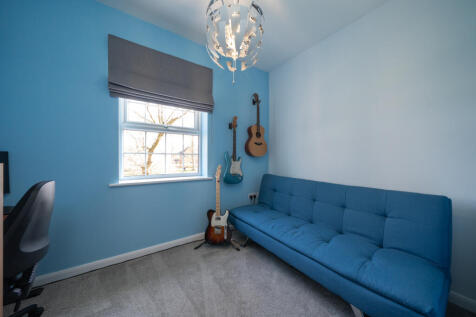 BEDROOM 3.jpg