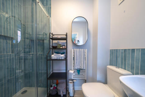 EN SUITE.jpg