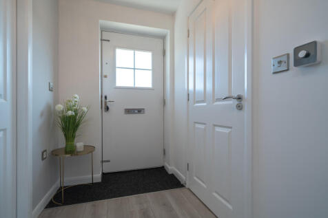 HALLWAY.jpg