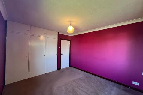 BEDROOM2.jpeg