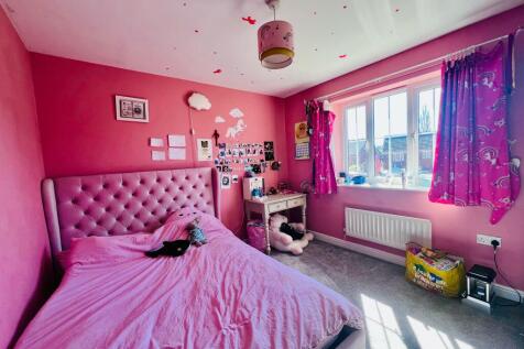 BEDROOM2.jpg