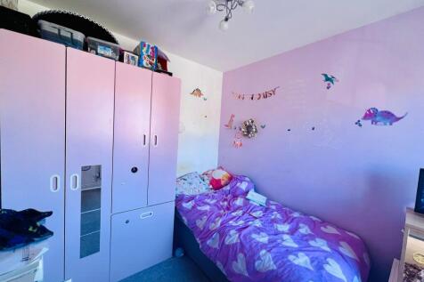 BEDROOM3.jpg