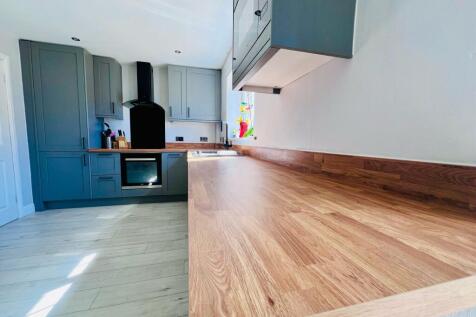 KITCHEN (2).jpg