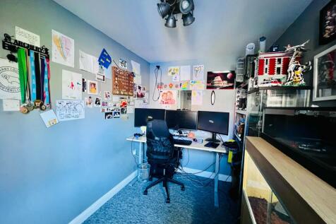 OFFICE (2).jpg
