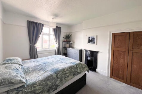 BEDROOM 2.jpeg