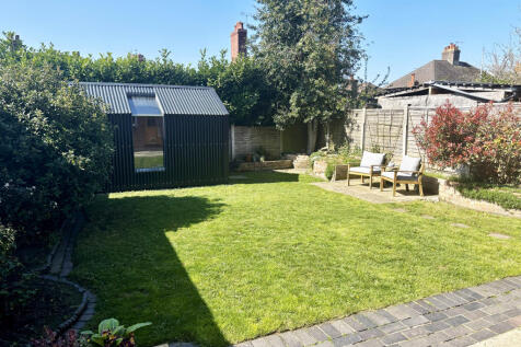 GARDEN.jpg