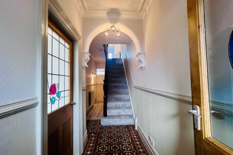 HALLWAY (3).jpg
