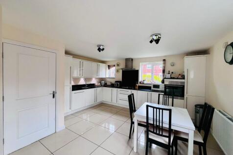 KITCHEN (3).jpeg