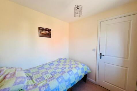 BEDROOM4.jpg