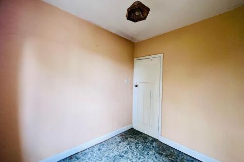 BEDROOM 3 (2).jpg