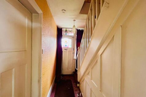 HALLWAY.jpg