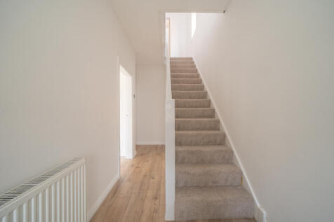 HALLWAY.jpg