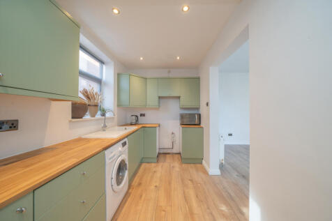 KITCHEN (3).jpg