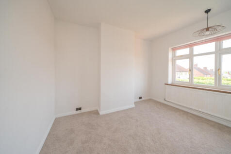 BEDROOM1.jpg