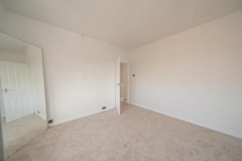 BEDROOM2.jpg