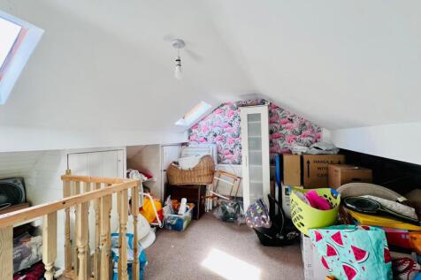 LOFT ROOM