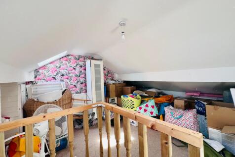 LOFT ROOM