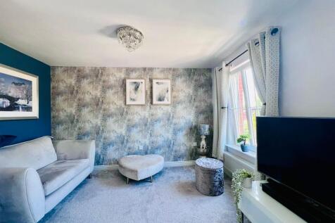 LIVING ROOM.jpg