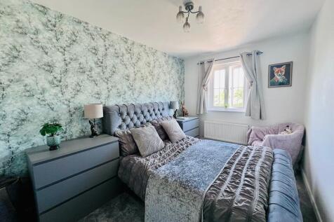 BEDROOM2 (3).jpg